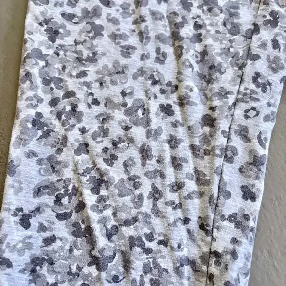 Athleta Balance Jogger Gray Cheetah Print Sweatpants Small - Picture 8 of 11